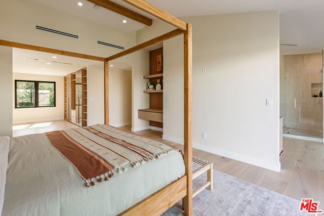 5259 Lewis Road, Agoura Hills CA: https://media.crmls.org/mediaz/d559f5b1-a80e-4774-8cc9-32faad63e372.jpg