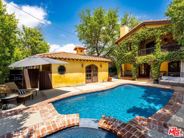 4057 Farmdale Avenue, Studio City CA: https://media.crmls.org/mediaz/d55a4258-be8d-44b7-8f2a-66b201f4aaf2.jpg