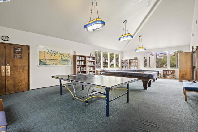 21071 Gary Dr, Hayward CA: https://media.crmls.org/mediaz/d55a43ac-451a-438f-9ee5-988b31d7e1d5.jpg