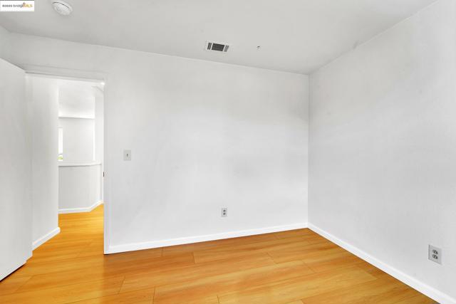 1764 Primrose Ln, Pinole CA: https://media.crmls.org/mediaz/d55abf46-90b0-4a44-8c0e-67f52fddbfee.jpg
