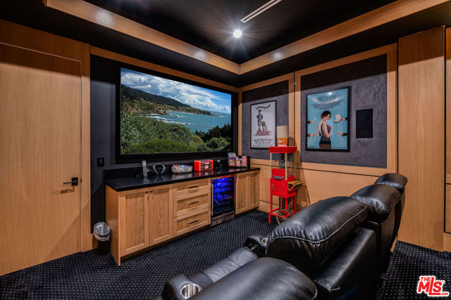 4365 Kraft Avenue, Studio City CA: https://media.crmls.org/mediaz/d55b4d0e-f61c-4c55-9815-35c245d06c5a.jpg