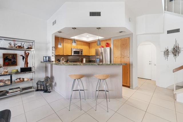 Image 15 of 38 For 73449 Foxtail Lane