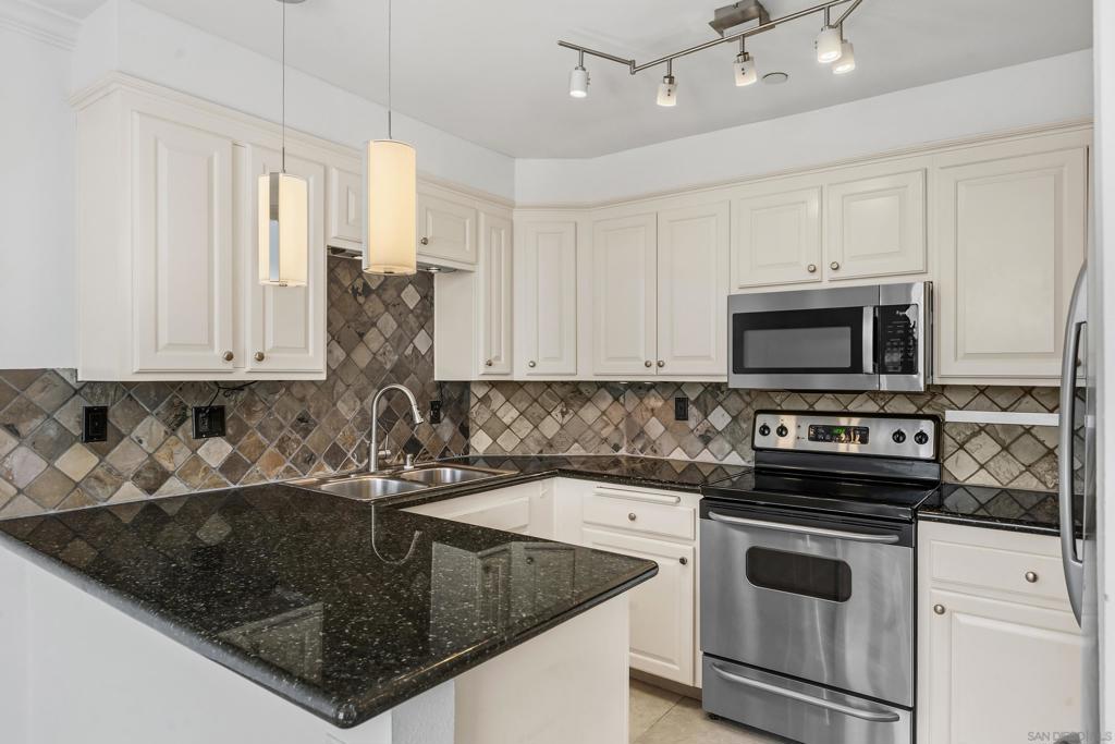 3939 Illinois St - photo 9