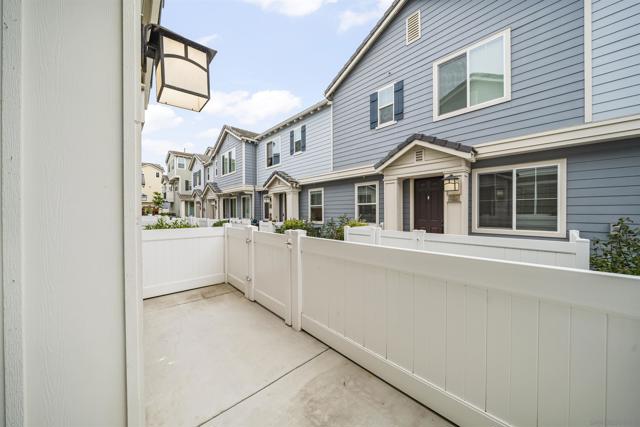 524 Surfbird Lane, Imperial Beach CA: https://media.crmls.org/mediaz/d55dbca0-7e51-4b98-b2a4-503ac831adef.jpg
