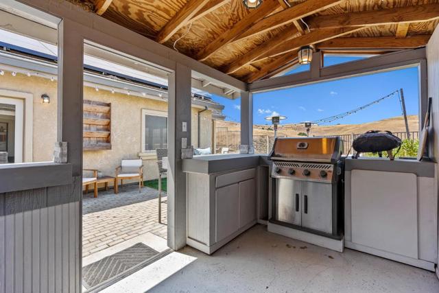 26446 Honor Lane, Salinas CA: https://media.crmls.org/mediaz/d55e0875-1dbf-410c-8ae1-ff11951d29db.jpg