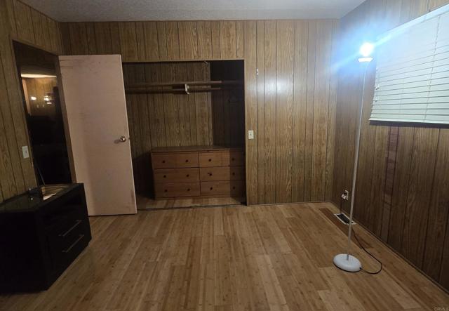 15613 Hawley Court, El Cajon CA: https://media.crmls.org/mediaz/d55e9908-9b1a-4d94-b2c2-799accdc53ca.jpg