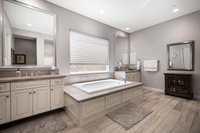 11 Alicante Circle, Rancho Mirage CA: https://media.crmls.org/mediaz/d55f1c87-6d9b-4669-bd33-bfaf257f37f2.jpg