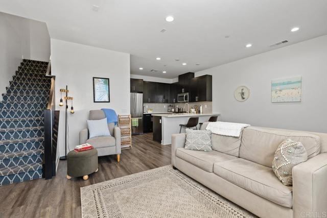 Image 19 of 61 For 3143 Asto Place