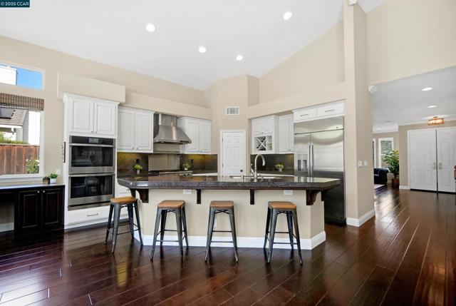 139 Shelterwood Ln, Danville CA: https://media.crmls.org/mediaz/d5606447-9479-4e52-bd91-d253c5292d31.jpg