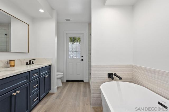 2819 Unicornio St., Carlsbad CA: https://media.crmls.org/mediaz/d5607735-bd67-4db4-bd3f-4323d27a4e0c.jpg