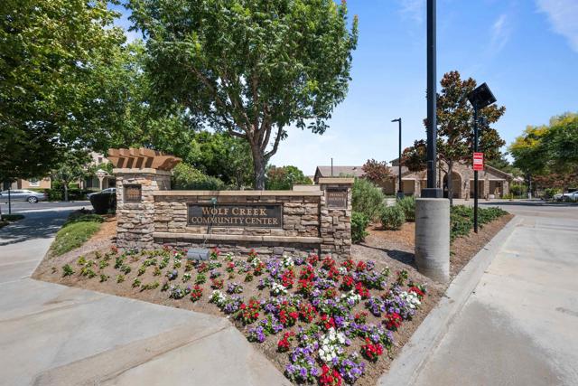 32113 Sycamore Ct, Temecula CA: https://media.crmls.org/mediaz/d560c0b3-d8bf-442c-8480-b3c33bcb0915.jpg