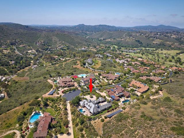 14460 Cheyenne Trl, Poway CA: https://media.crmls.org/mediaz/d560da37-8225-4600-8d72-d67a38028060.jpg