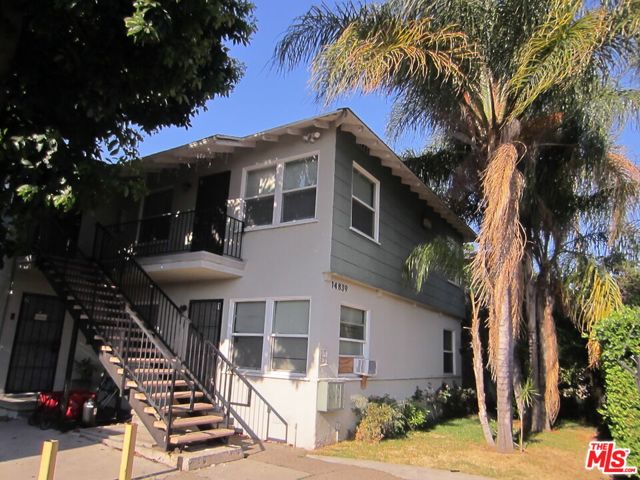 14839 Blythe Street, Panorama City CA: https://media.crmls.org/mediaz/d560ec98-566f-49f0-ad72-604760a5e0ca.jpg