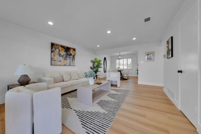 1518 Day Avenue, San Mateo CA: https://media.crmls.org/mediaz/d561cfd5-71f0-4beb-aeb3-6f92c498a27d.jpg