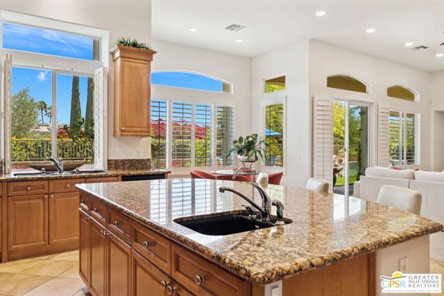 1 Toscana Way, Rancho Mirage CA: https://media.crmls.org/mediaz/d562ab50-fdef-4df5-8cd9-3006457b11a6.jpg