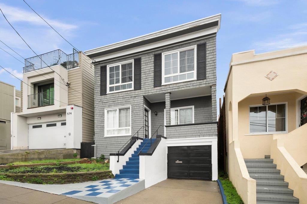 562 Crocker Avenue