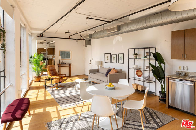 200 N San Fernando Road, Los Angeles CA: https://media.crmls.org/mediaz/d563f755-bcda-4edc-ab6b-4064cd6845e6.jpg