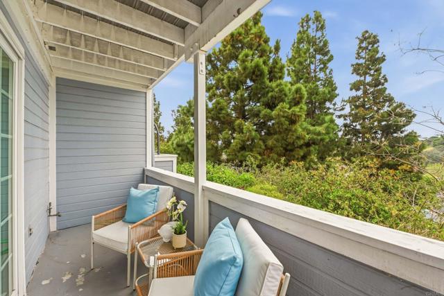 Detail Gallery Image 10 of 32 For 2807 Valley Vista Way, Oceanside,  CA 92054 - 2 Beds | 2/1 Baths