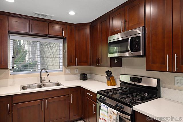 2150 Rebecca Way, Lemon Grove CA: https://media.crmls.org/mediaz/d564ea9b-d132-4387-b11b-2e9aae78757a.jpg