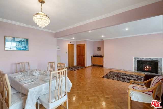 1114 23rd Street, Santa Monica CA: https://media.crmls.org/mediaz/d5651118-6513-4e13-a153-eca2cc7cc90d.jpg