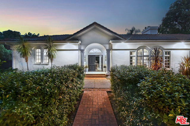 4177 KESTER Avenue, Sherman Oaks CA: https://media.crmls.org/mediaz/d56793ea-cf37-480e-a00f-6e50788811a4.jpg