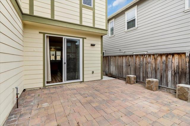 2731 Bungalow Drive, Marina CA: https://media.crmls.org/mediaz/d56824c2-a5b1-4db4-ae2e-cba0fef16163.jpg