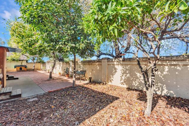 27950 Lancelot Court, Hayward CA: https://media.crmls.org/mediaz/d5685980-ae44-48d5-a2de-19e212ae7cdd.jpg