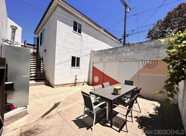 4763 Terrace Dr, San Diego CA: https://media.crmls.org/mediaz/d56877ff-586b-437c-8b17-187ec7ed6b58.jpg