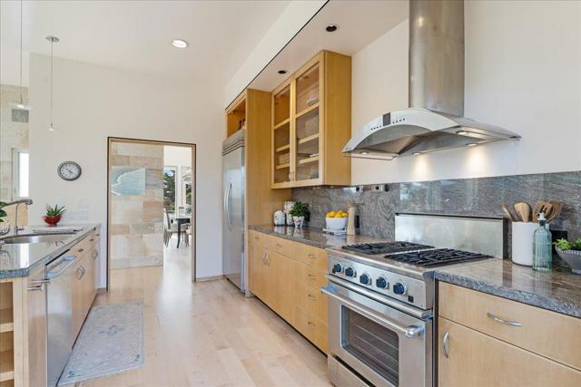 405 Heather Point Lane, Watsonville CA: https://media.crmls.org/mediaz/d5690ef8-a694-4757-a425-bf49f2529794.jpg