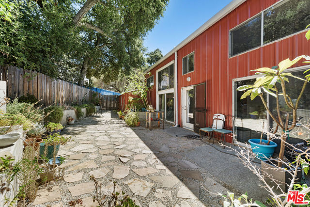 6349 Blanchard Canyon Road, Tujunga CA: https://media.crmls.org/mediaz/d5693630-c66d-450e-9fec-c4cf3995134f.jpg