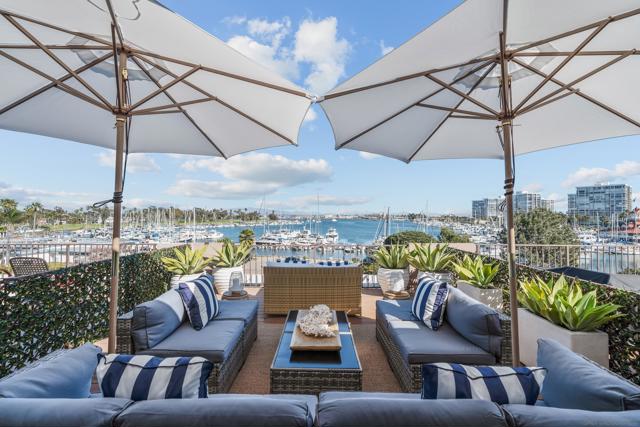 1623 Glorietta Blvd, Coronado CA: https://media.crmls.org/mediaz/d5696c71-5271-469f-b8e8-8225fae9ffd8.jpg
