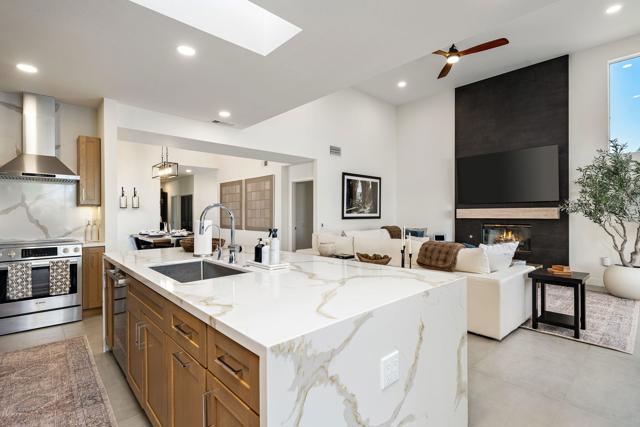 62 Lake Shore Drive, Rancho Mirage, CA 92270