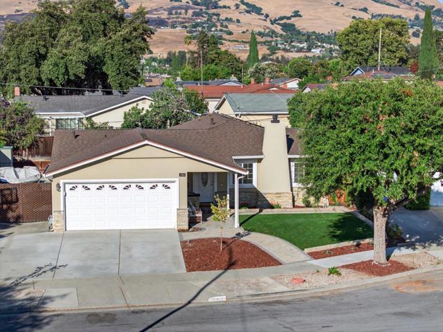 1464 Lucena Court, San Jose CA: https://media.crmls.org/mediaz/d56aa527-a295-4be0-a475-ed1fe73c6577.jpg