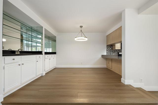 47 Portola Drive, Palm Springs CA: https://media.crmls.org/mediaz/d56cafed-e12f-427b-8cfc-44819105895f.jpg