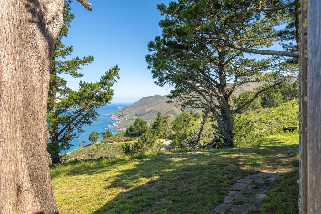 https://media.crmls.org/mediaz/d56cd504-425c-4b0c-b638-3988a50348f8.jpg?preset=X-Large