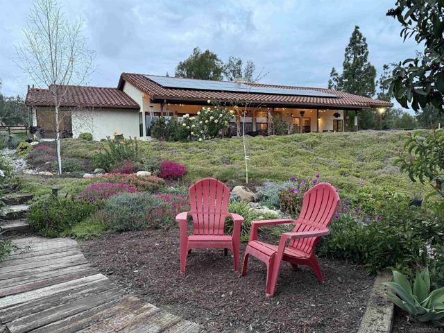 20119 Para Siempre Vista, Ramona CA: https://media.crmls.org/mediaz/d56cea46-a00d-4a6b-83e2-cc6b84a570e7.jpg