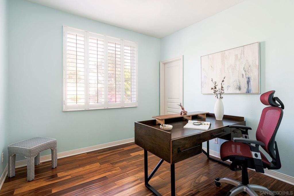 MLS #250033578SD img 27