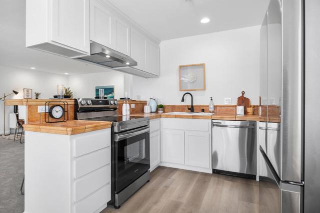 3900 Alameda Avenue, Capitola CA: https://media.crmls.org/mediaz/d56e6bc0-0642-4ad2-a4b8-59bd99e47d89.jpg