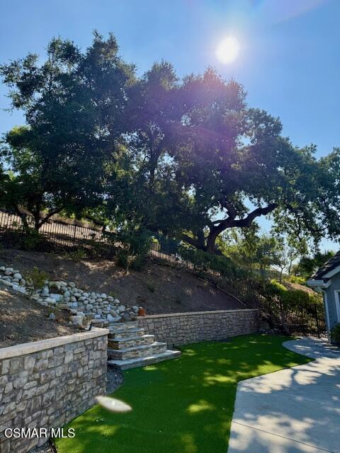 829 Sorrelwood Court, Westlake Village CA: https://media.crmls.org/mediaz/d56e73d0-4b4b-4772-910b-fbfb8e7934ce.jpg