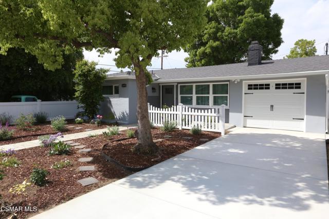 21935 Ybarra Road, Woodland Hills CA: https://media.crmls.org/mediaz/d56f44b4-e778-4e1d-b03f-acca9e91694d.jpg