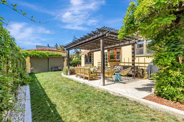 575 S 14th Street, San Jose CA: https://media.crmls.org/mediaz/d56fc244-019f-4cb1-8c30-84b02872458b.jpg
