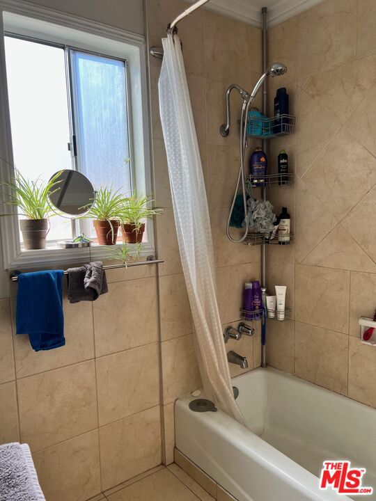 13609 Valerio Street, Van Nuys CA: https://media.crmls.org/mediaz/d56fc3a8-f601-4ebb-9fb5-fd73813d11b8.jpg