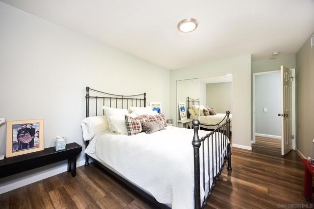 1857 Goldenrod Ln, Vista CA: https://media.crmls.org/mediaz/d5703a68-e8e0-422d-a348-adab35966e3f.jpg