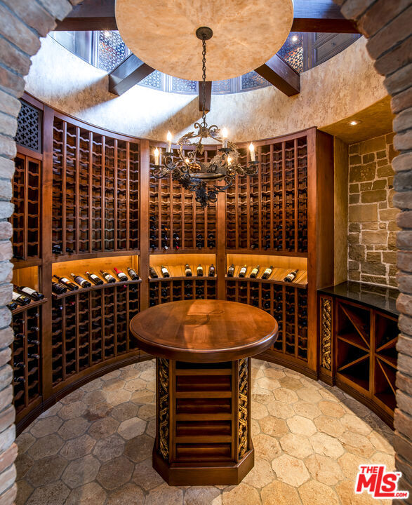 427 La Marina Drive, Camarillo CA: https://media.crmls.org/mediaz/d571aa37-5bae-494c-aaf2-309b67013edb.jpg