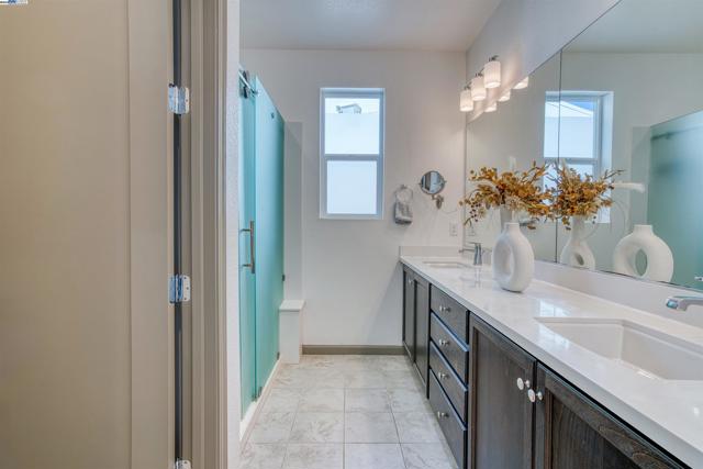 5792 Barley Rd, Dublin CA: https://media.crmls.org/mediaz/d571e57e-1a66-404a-87c0-807b771bbb7d.jpg