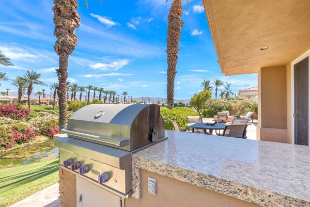 461 White Horse Trail, Palm Desert CA: https://media.crmls.org/mediaz/d571fc88-f1fc-4c42-af44-b820722a6aa5.jpg