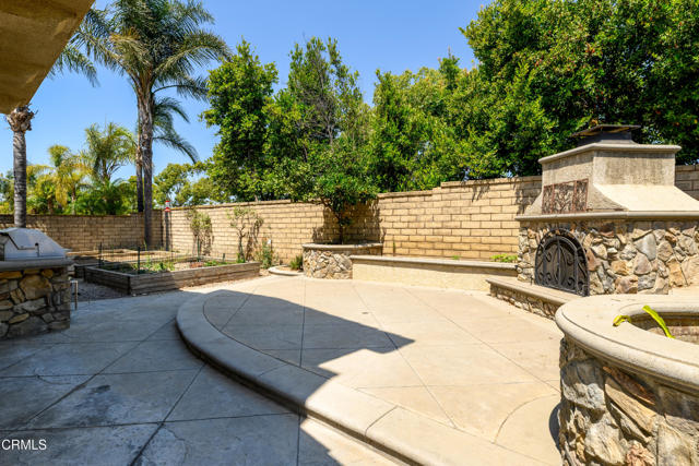 167 Bellafonte Court, Camarillo CA: https://media.crmls.org/mediaz/d5736777-31df-4a4c-849d-39bae0360f28.jpg