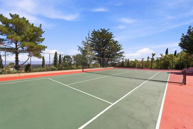 150 New Place Road, Hillsborough CA: https://media.crmls.org/mediaz/d573ed26-0c73-4beb-97a2-b56c4844346e.jpg