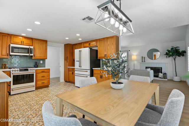 1134 Paquita Street, Camarillo CA: https://media.crmls.org/mediaz/d5747406-39fd-48ce-8dba-e43d6616865e.jpg