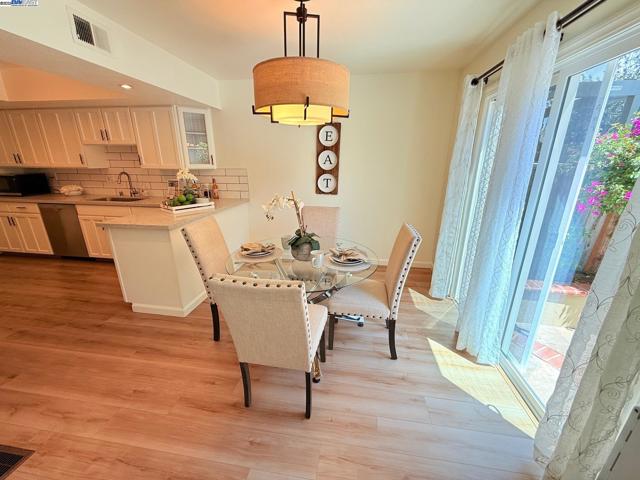 3050 Benjamin Grn, Fremont CA: https://media.crmls.org/mediaz/d57501c8-e9a5-4a66-81ef-24516594271d.jpg